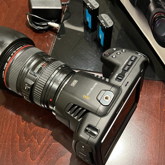 Blackmagic 6k Camera + Canon EF 24-105 F/2.8L 1:4 + 2 Batteries - Picture 4 of 11